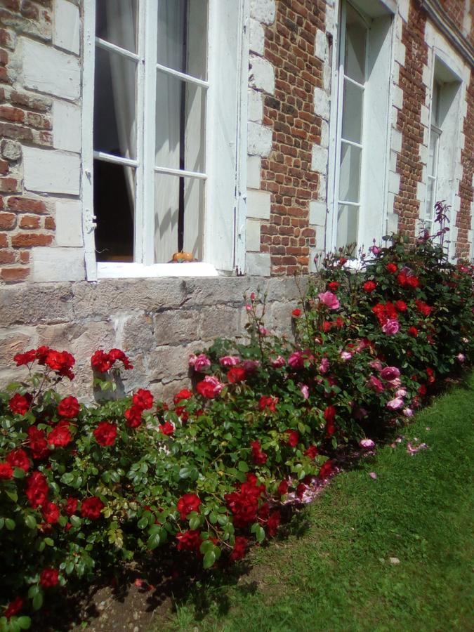 Chambres D'Hotes & Gites Du Chateau De Grand Rullecourt Exterior photo